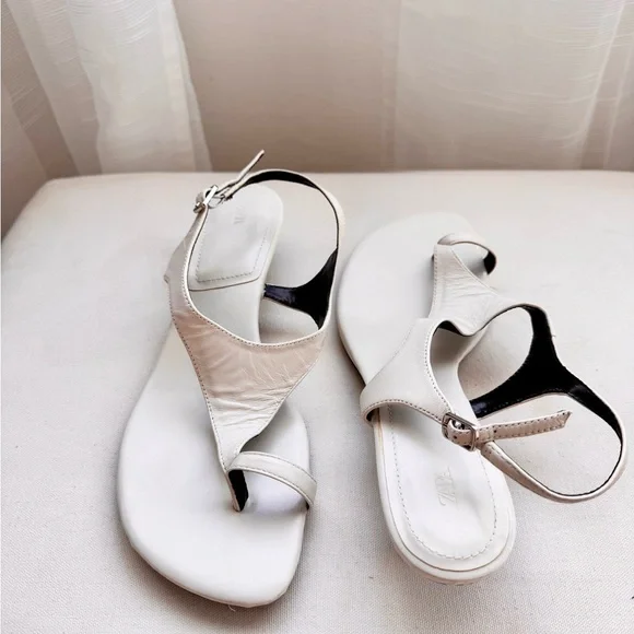 Zara Toe Loop Leather Sandal - Picture 7 of 10